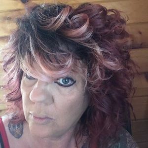 Meet your Posher, Debby